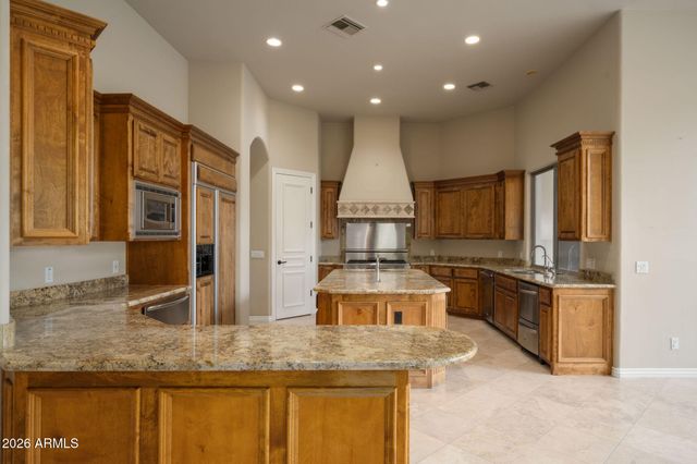 6243 E CAMELBACK Road, Scottsdale, AZ 85251