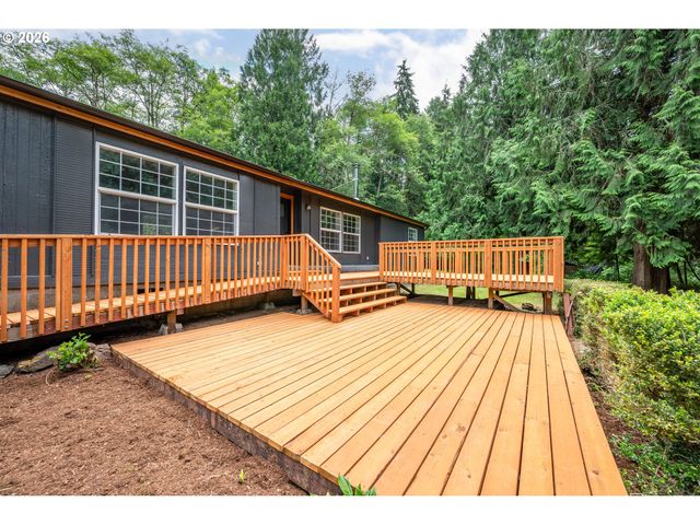194 BALL PARK Dr, Kelso, WA 98626
