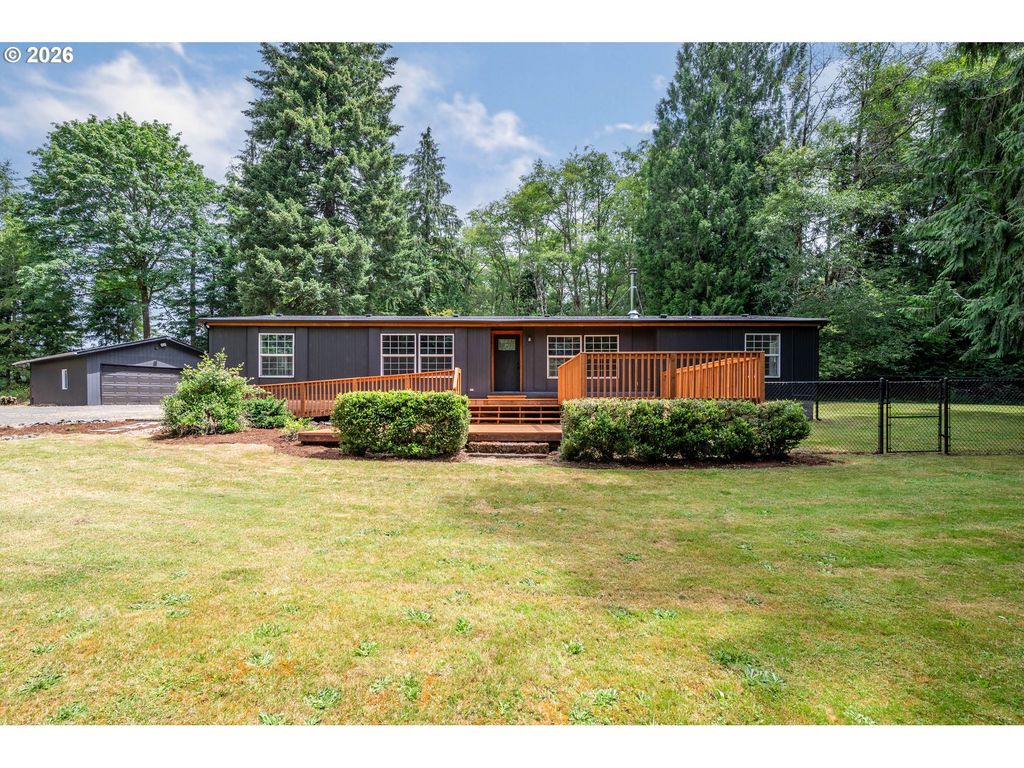 194 BALL PARK Dr, Kelso, WA 98626