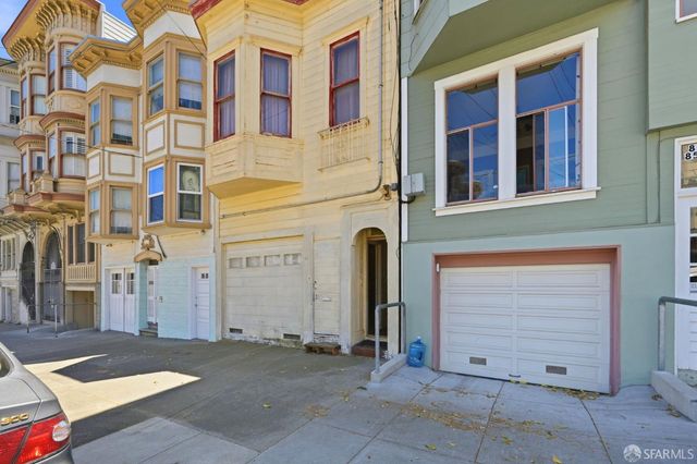 847 Greenwich Street, San Francisco, CA 94133