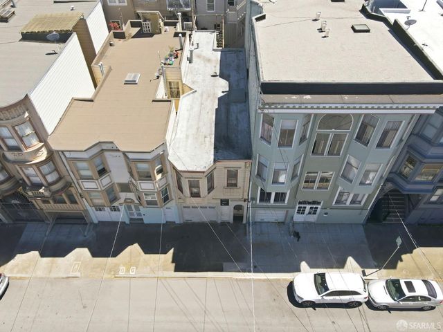 847 Greenwich Street, San Francisco, CA 94133