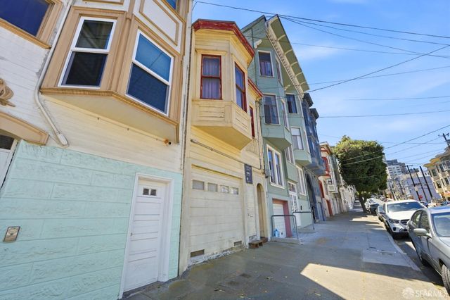 847 Greenwich Street, San Francisco, CA 94133