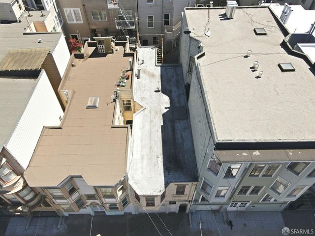 847 Greenwich Street, San Francisco, CA 94133