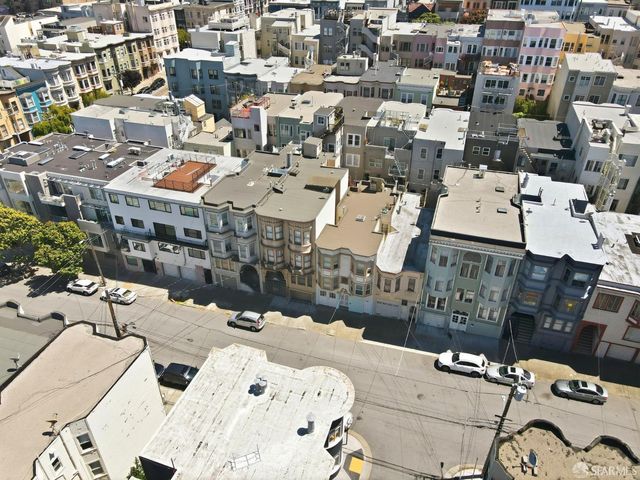847 Greenwich Street, San Francisco, CA 94133