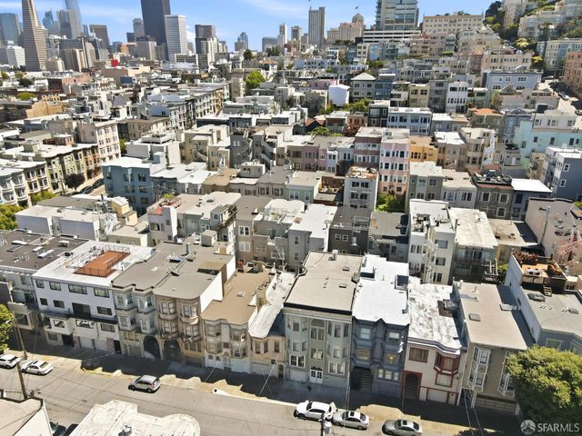 847 Greenwich Street, San Francisco, CA 94133