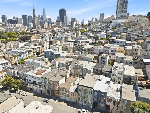 847 Greenwich Street, San Francisco, CA 94133
