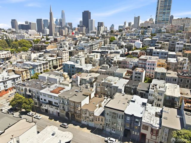 847 Greenwich Street, San Francisco, CA 94133