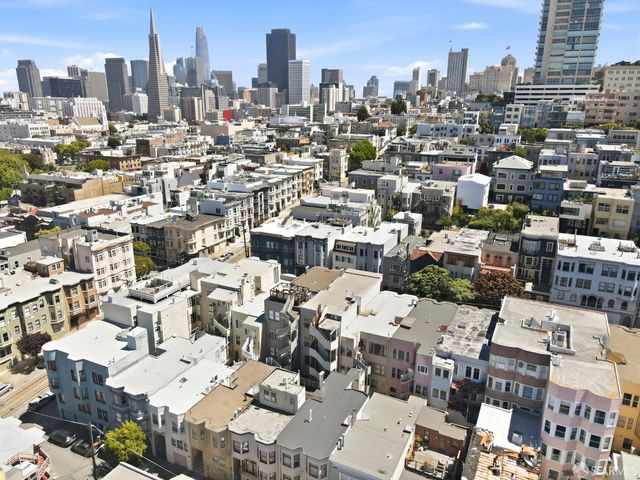 847 Greenwich Street, San Francisco, CA 94133