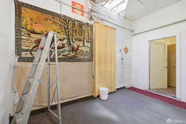 847 Greenwich Street, San Francisco, CA 94133