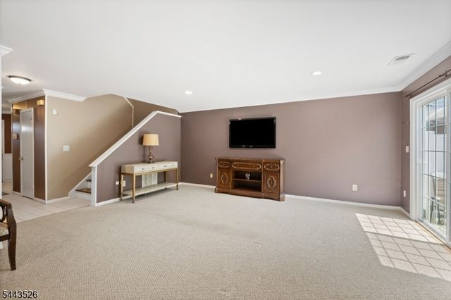 3 Sandpiper Dr, Sayreville Boro, NJ 08859