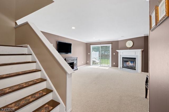 3 Sandpiper Dr, Sayreville Boro, NJ 08859