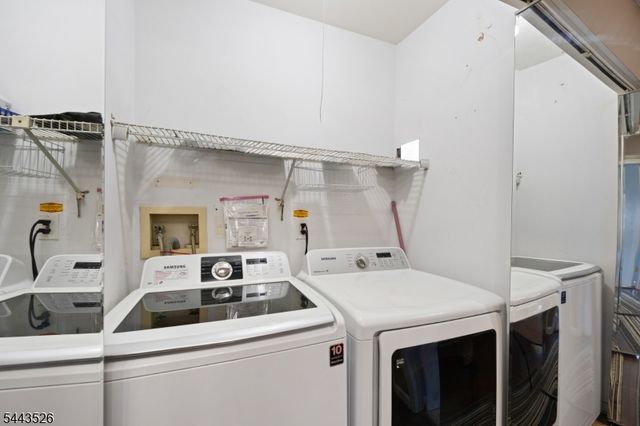 3 Sandpiper Dr, Sayreville Boro, NJ 08859