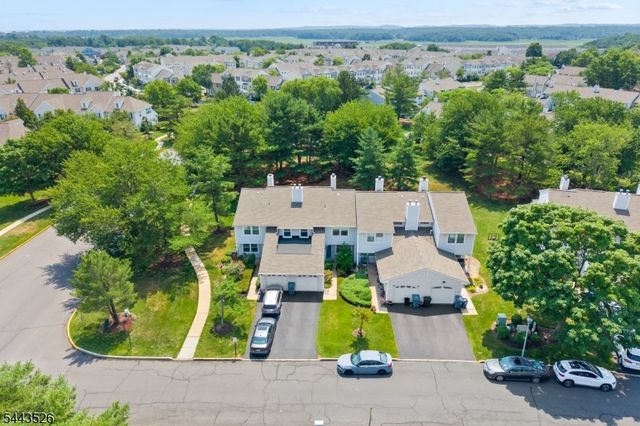 3 Sandpiper Dr, Sayreville Boro, NJ 08859