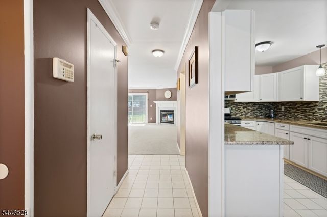 3 Sandpiper Dr, Sayreville Boro, NJ 08859