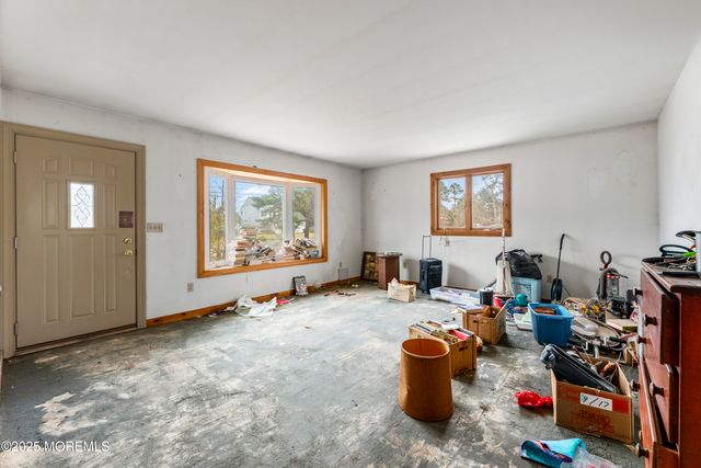 198 Grand Central Parkway, Bayville, NJ 08721