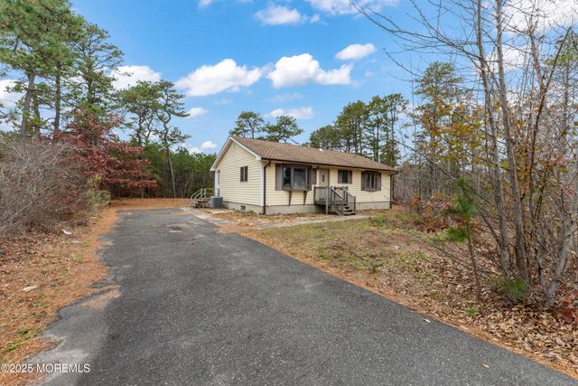 198 Grand Central Parkway, Bayville, NJ 08721