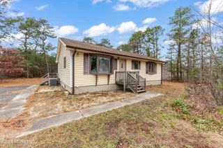 198 Grand Central Parkway, Bayville, NJ 08721