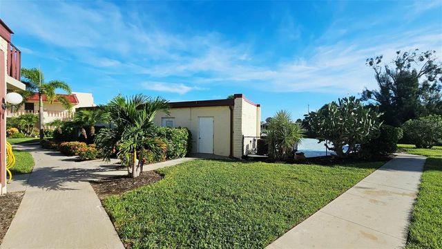 78 BOUNDARY BOULEVARD 193, Rotonda West, FL 33947