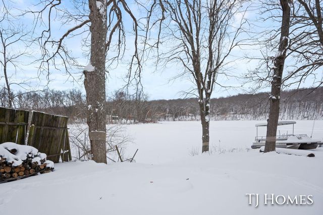 6048 Stewart Woods Drive, Baltimore Twp, MI 49046