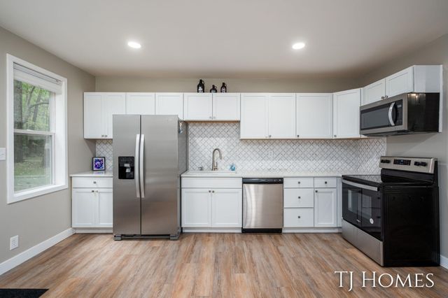 6048 Stewart Woods Drive, Baltimore Twp, MI 49046