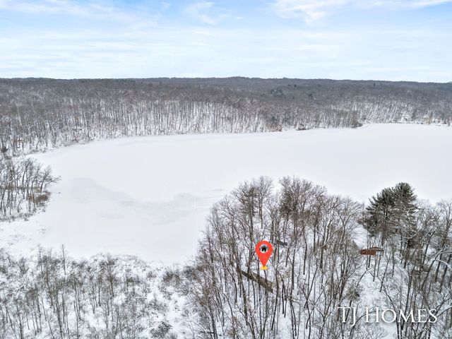 6048 Stewart Woods Drive, Baltimore Twp, MI 49046