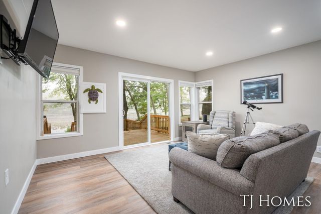 6048 Stewart Woods Drive, Baltimore Twp, MI 49046