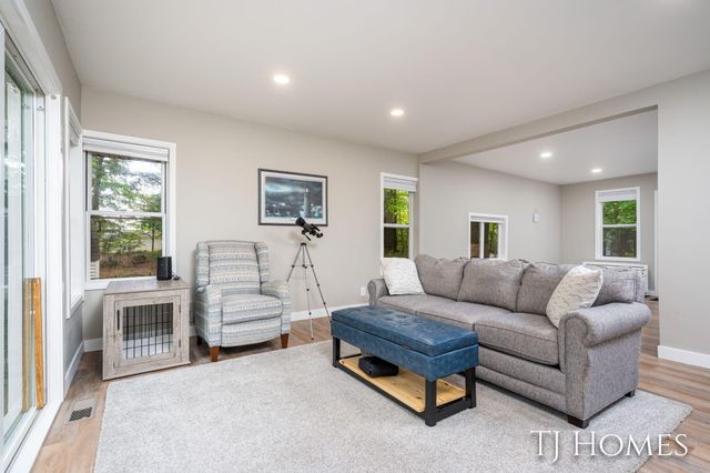 6048 Stewart Woods Drive, Baltimore Twp, MI 49046