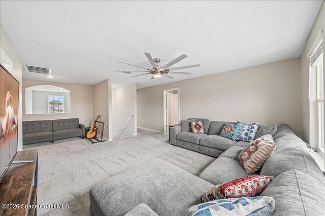 800 Lyons Circle NW, Palm Bay, FL 32907