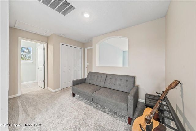 800 Lyons Circle NW, Palm Bay, FL 32907