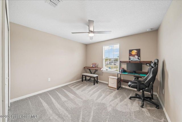 800 Lyons Circle NW, Palm Bay, FL 32907