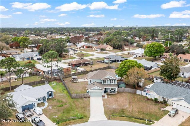 800 Lyons Circle NW, Palm Bay, FL 32907