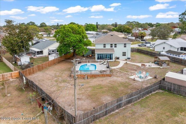 800 Lyons Circle NW, Palm Bay, FL 32907