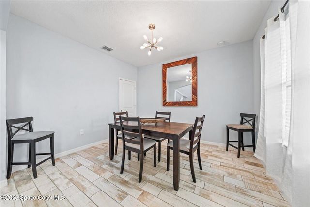 800 Lyons Circle NW, Palm Bay, FL 32907