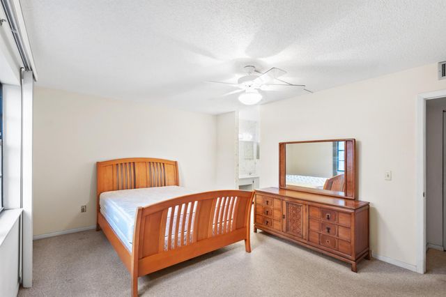 150 Lake Nancy Lane 223, West Palm Beach, FL 33411
