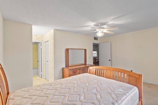 150 Lake Nancy Lane 223, West Palm Beach, FL 33411
