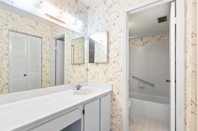 150 Lake Nancy Lane 223, West Palm Beach, FL 33411