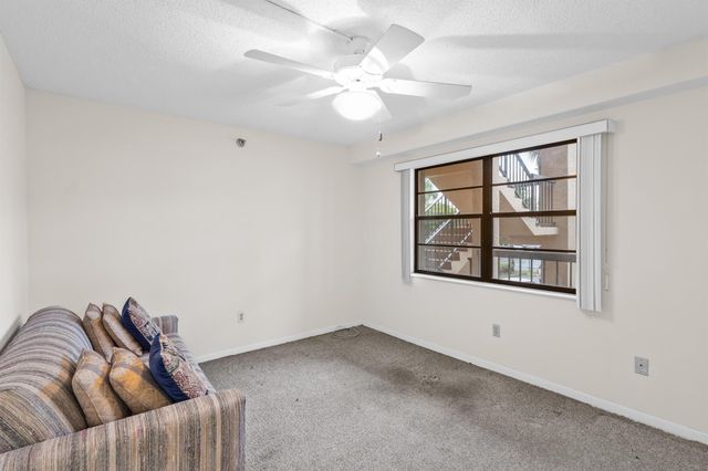 150 Lake Nancy Lane 223, West Palm Beach, FL 33411