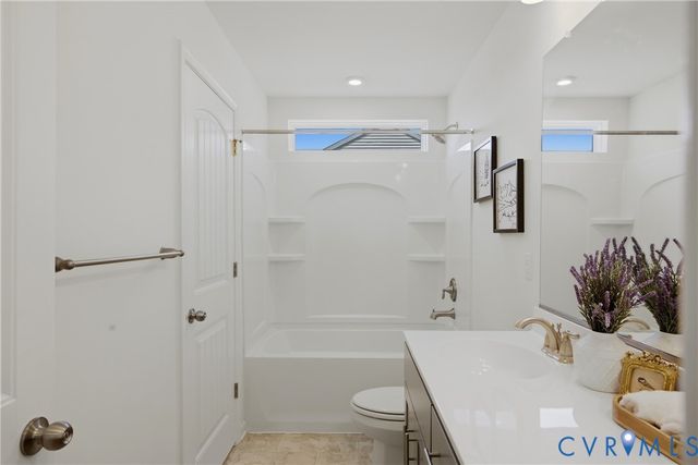 8272 Scott Commons Dr, Henrico, VA 23227