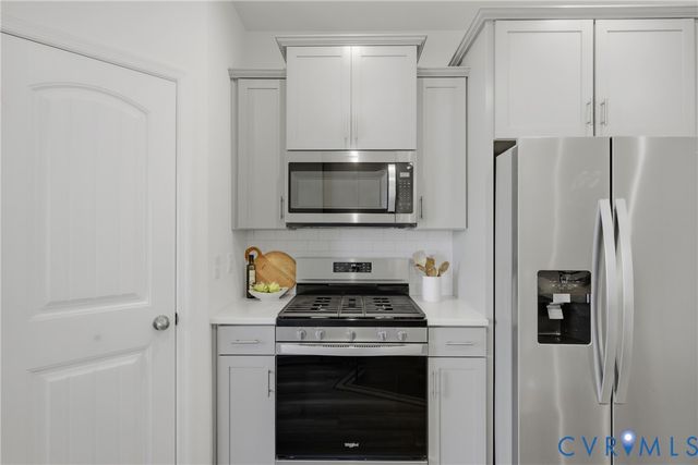 8272 Scott Commons Dr, Henrico, VA 23227