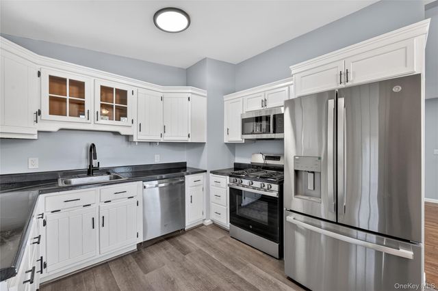 2 The Curve Road, Rock Hill, NY 12775