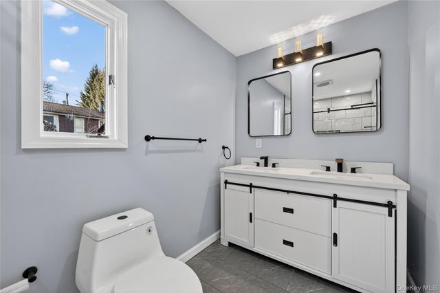 2 The Curve Road, Rock Hill, NY 12775