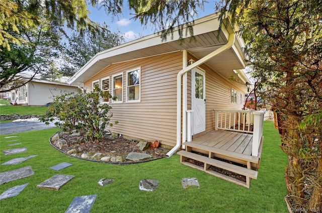 2 The Curve Road, Rock Hill, NY 12775