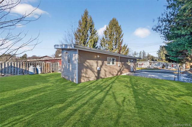 2 The Curve Road, Rock Hill, NY 12775