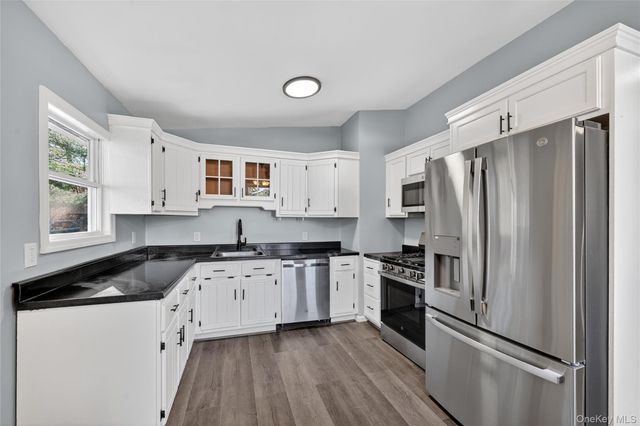 2 The Curve Road, Rock Hill, NY 12775