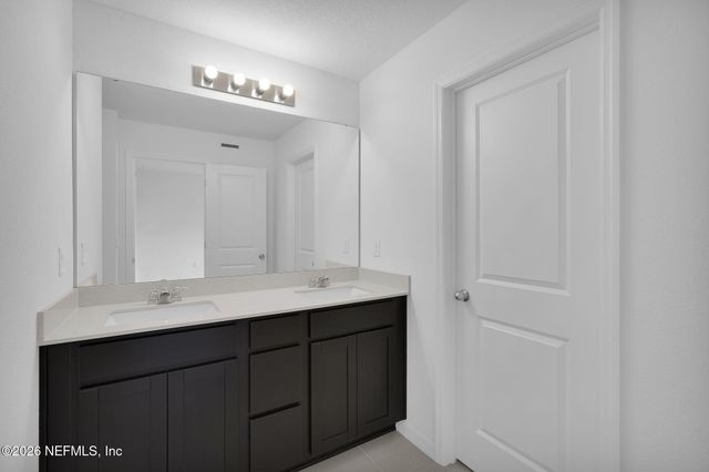 10128 WHISTLING PNE Court, Jacksonville, FL 32221