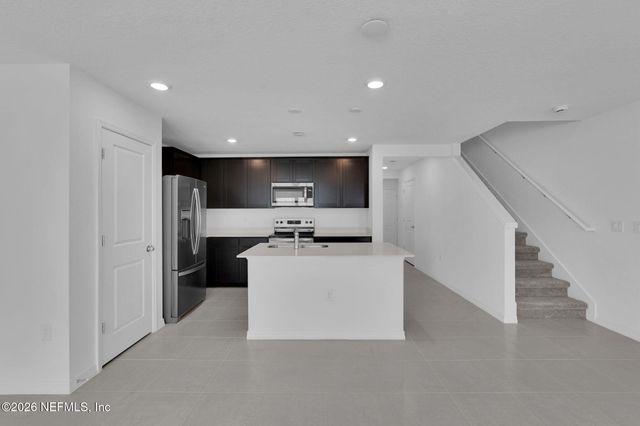 10128 WHISTLING PNE Court, Jacksonville, FL 32221