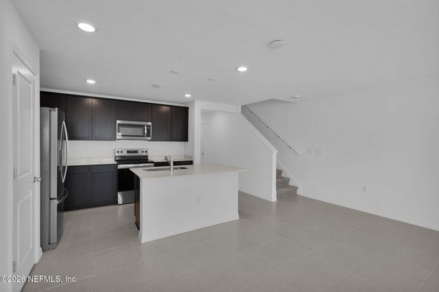 10128 WHISTLING PNE Court, Jacksonville, FL 32221