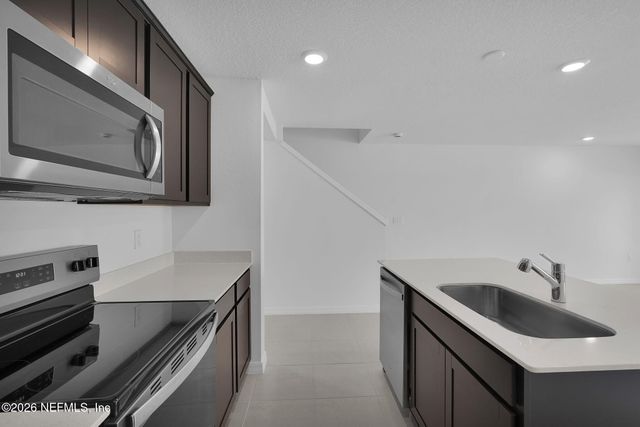 10128 WHISTLING PNE Court, Jacksonville, FL 32221