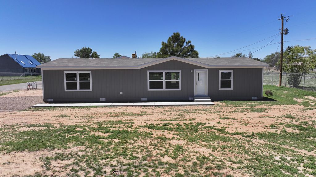 809 Maple Avenue, Moriarty, NM 87035