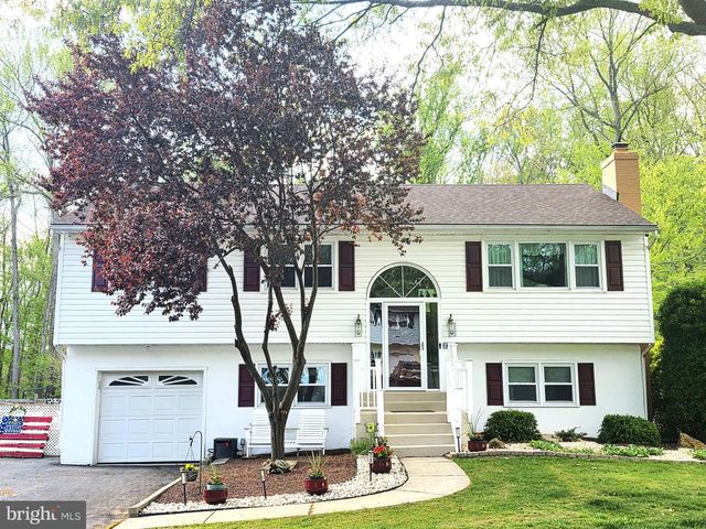 121 N HUNTER FORGE RD, Newark, DE 19713